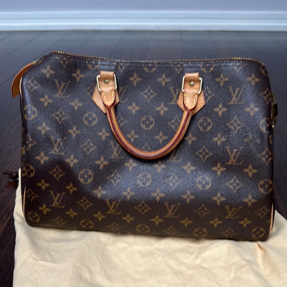 Louis Vuitton authentic bag !!!